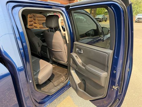 Used 2023 Nissan Frontier SV w/ Technology Package AWD/4WD image 27