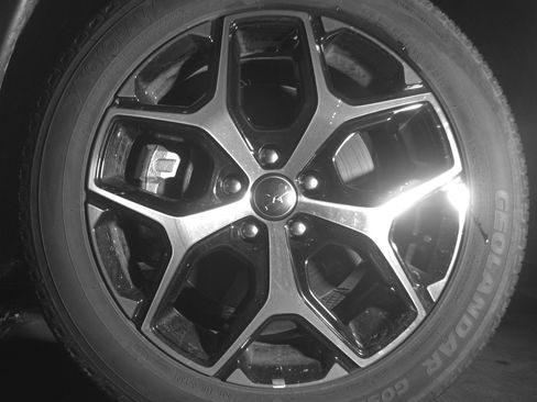 Used 2025 Jeep Compass Limited image 12