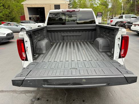 Used 2023 GMC Sierra 1500 Denali w/ Denali Reserve Package AWD/4WD image 12