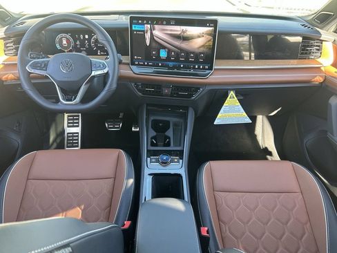 New 2026 Volkswagen Tiguan SEL R-Line AWD/4WD image 11