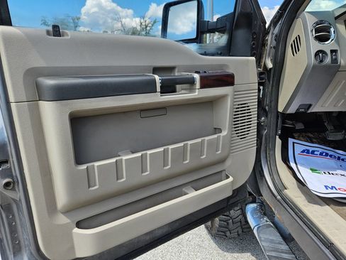 Used 2010 Ford F250 4x4 Crew Cab Super Duty image 19