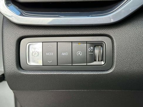 Certified 2024 GMC Acadia Denali w/ LPO, Floor Liner Package AWD/4WD image 22