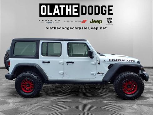 Certified 2022 Jeep Wrangler Unlimited Rubicon w/ Cold Weather Group AWD/4WD image 31