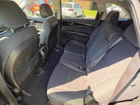 Used 2016 Kia Sorento AWD image 29