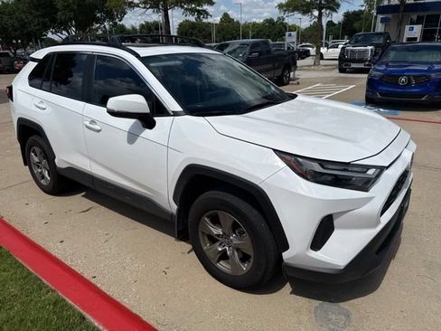 Used 2025 Toyota RAV4 XLE w/ Convenience Package FWD image 1