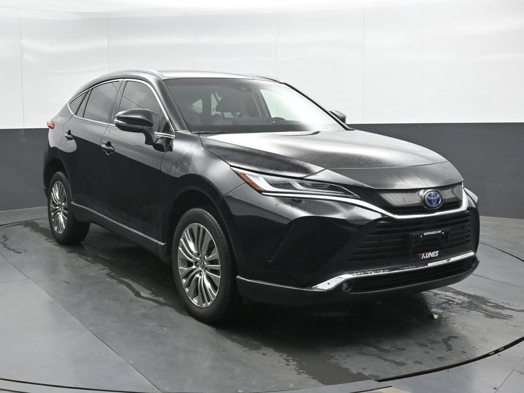Used 2024 Toyota Venza XLE AWD/4WD image 4