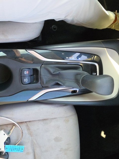 Used 2020 Toyota Corolla LE FWD image 15