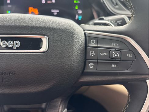 Used 2023 Jeep Grand Cherokee 4WD 4xe image 24