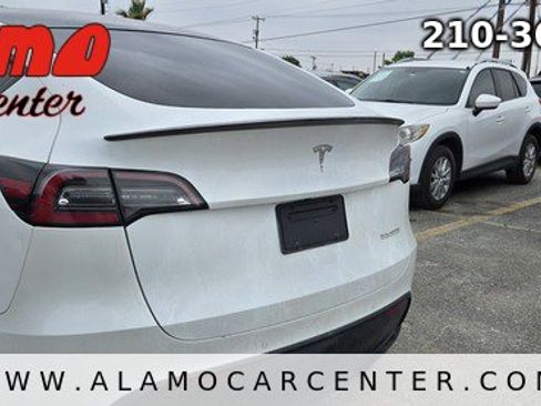 Used 2020 Tesla Model Y Performance AWD/4WD image 11