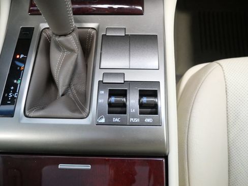 Used 2017 Lexus GX 460 Premium w/ Premium Package AWD/4WD image 34