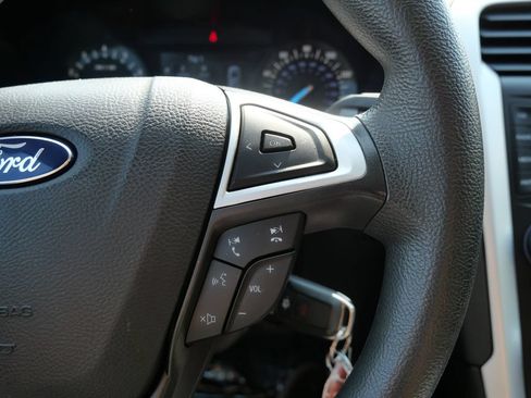 Used 2015 Ford Fusion SE FWD image 19