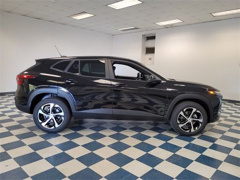 New 2026 Chevrolet Trax RS w/ Sunroof Package image 9