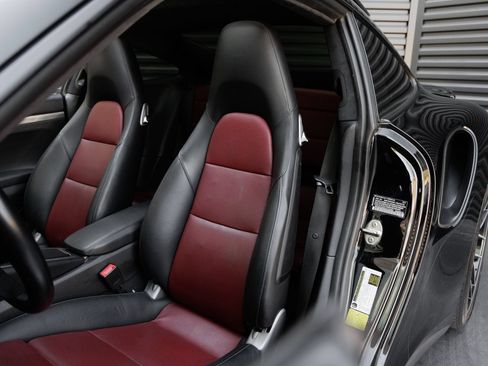 Certified 2018 Porsche 911 Turbo AWD/4WD image 5