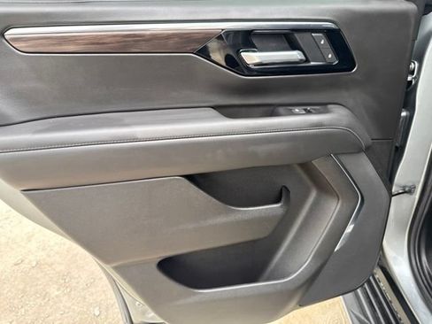 Used 2025 Chevrolet Tahoe LT AWD/4WD image 21