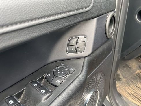 Used 2020 Ford Expedition XLT w/ Equipment Group 202A AWD/4WD image 11