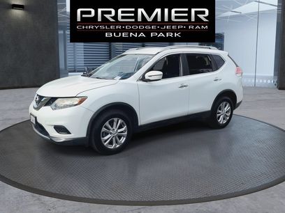 Used 2016 Nissan Rogue SV