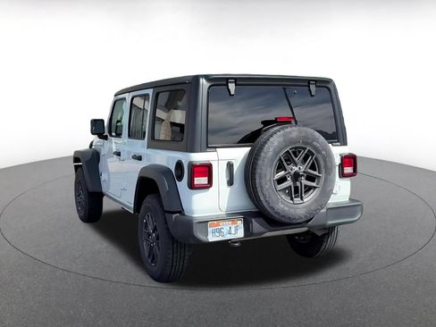 Used 2025 Jeep Wrangler Unlimited Sport AWD/4WD image 14