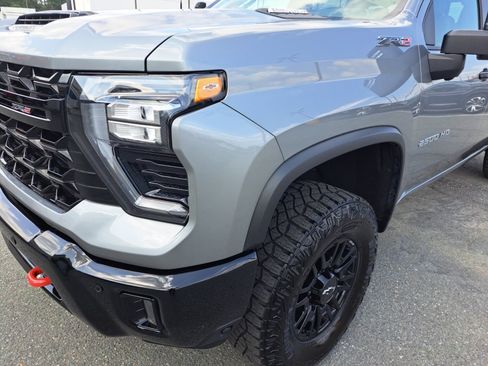 Used 2026 Chevrolet Silverado 2500 ZR2 AWD/4WD image 24