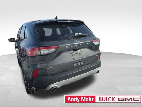 Used 2020 Ford Escape SE image 16