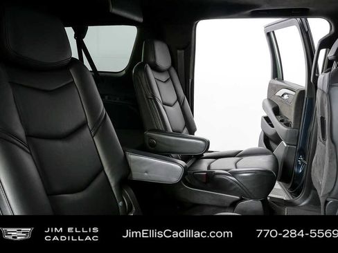 Used 2020 Cadillac Escalade ESV Platinum image 22