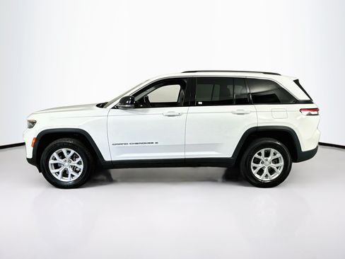 Used 2023 Jeep Grand Cherokee Limited w/ Luxury Tech Group II AWD/4WD image 8