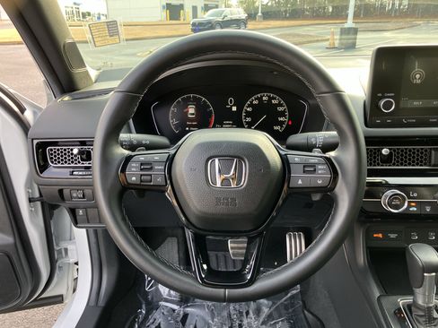 Used 2025 Honda Civic Sport image 19