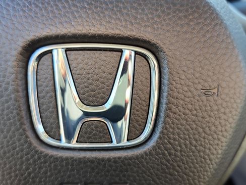 Certified 2023 Honda HR-V LX image 29