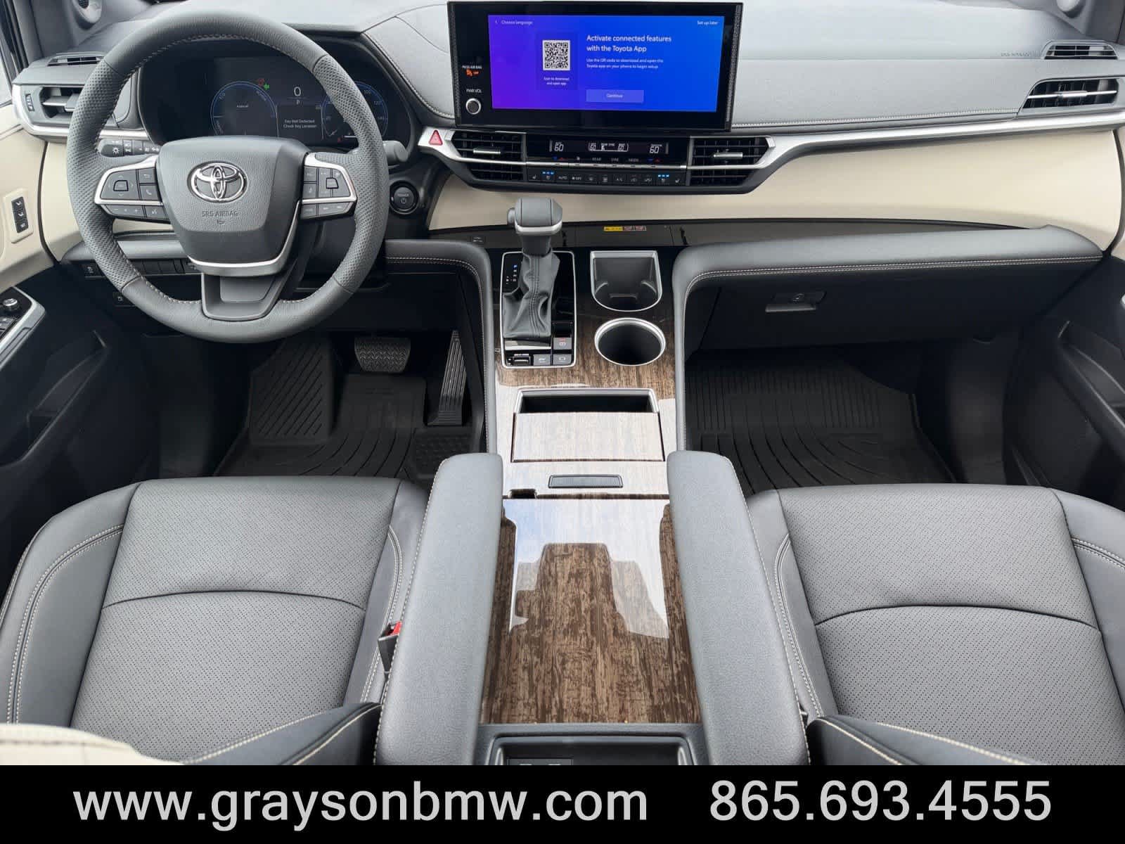 Used 2026 Toyota Sienna Limited AWD/4WD image 23