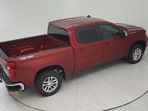 Used 2023 Chevrolet Silverado 1500 LT AWD/4WD image 20