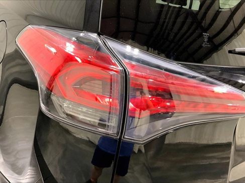Used 2018 Toyota RAV4 Limited AWD/4WD image 29