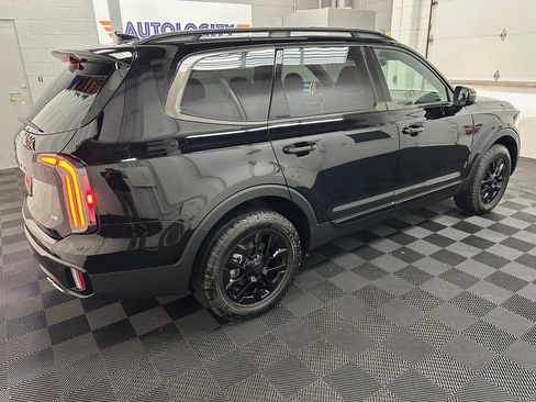 Used 2025 Kia Telluride AWD image 11