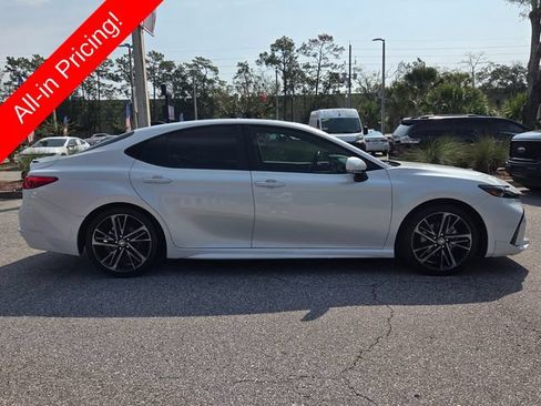 Used 2025 Toyota Camry XSE FWD image 6