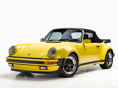 Used 1988 Porsche 911 Carrera RWD image 4