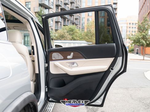 Used 2021 Mercedes-Benz GLS 450 4MATIC image 46