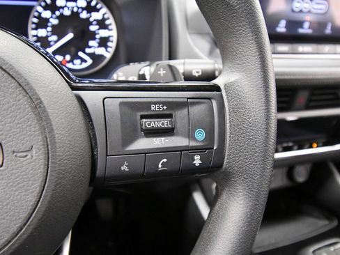 Used 2023 Nissan Rogue SV AWD/4WD image 21