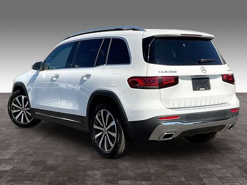 Certified 2023 Mercedes-Benz GLB 250 4MATIC image 4