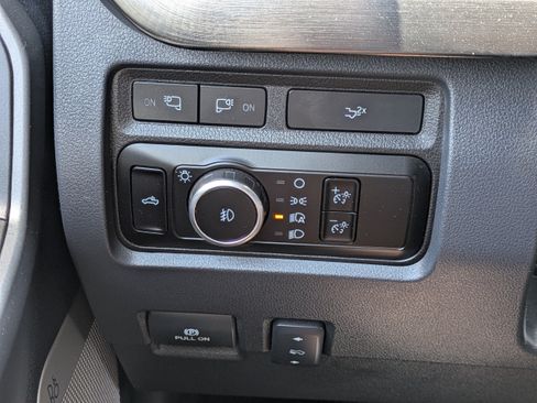 Used 2023 Ford F250 Lariat w/ Black Appearance Package AWD/4WD image 20