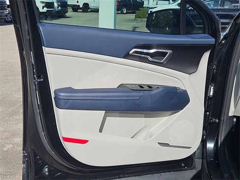 Used 2024 Kia Sportage EX w/ EX Premium Package image 17