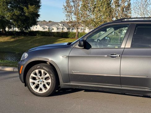 Used 2011 BMW X5 xDrive35i image 6