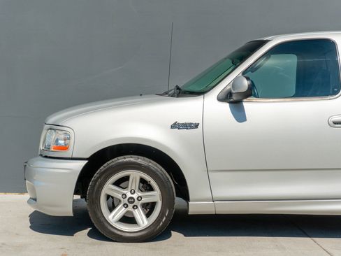 Used 2004 Ford F150 Lightning image 15