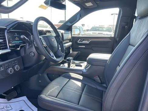 New 2026 Chevrolet Silverado 1500 High Country w/ LPO, Dark Essentials Package image 15
