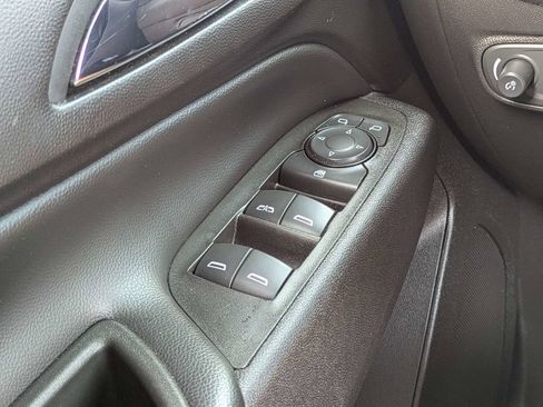 Used 2021 Chevrolet Equinox LT FWD image 22