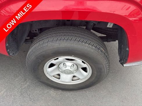Used 2018 Toyota Tacoma SR w/ SR Convenience Package RWD image 23