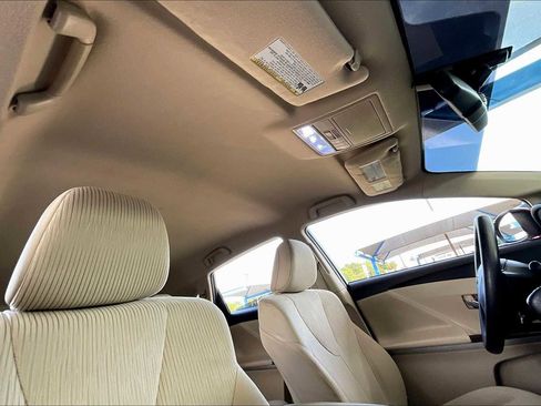 Used 2010 Toyota Venza image 12