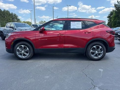 Used 2024 Chevrolet Blazer LT w/ Convenience Package FWD image 2