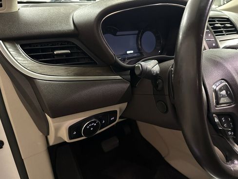 Used 2018 Lincoln MKC Reserve FWD image 18