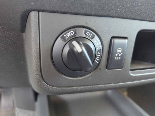 Used 2015 Nissan Xterra S AWD/4WD image 23