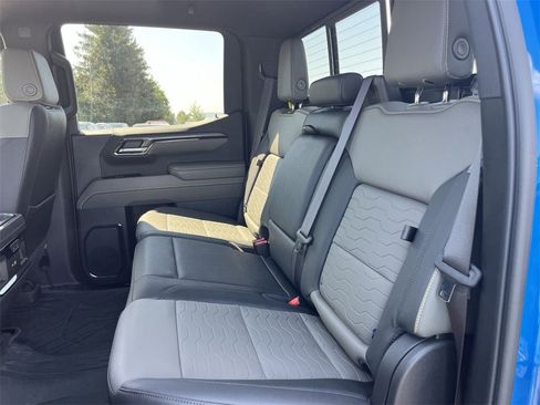 Certified 2023 Chevrolet Silverado 1500 ZR2 w/ Technology Package image 26