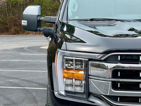 Used 2022 Ford F150 Lariat image 13