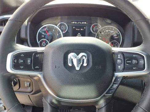 Used 2025 RAM 2500 Big Horn AWD/4WD image 5